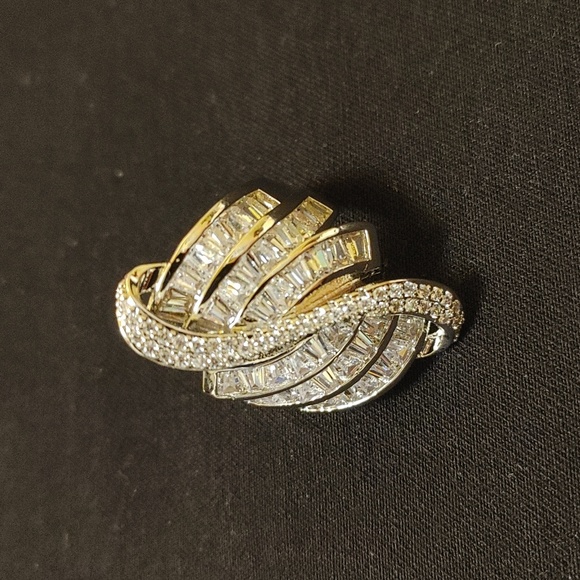 New cz. Statement sterling silver ring - Picture 9 of 11